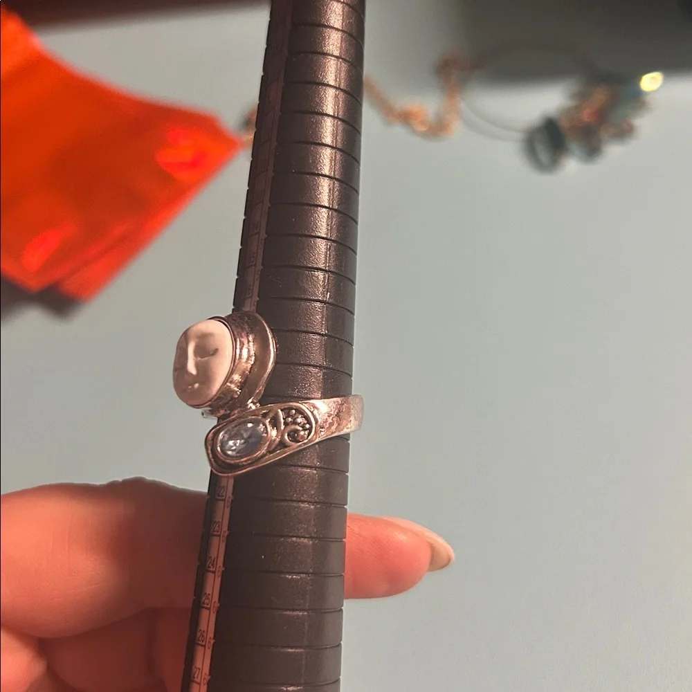 Silver Moon Face Ring with Blue Stone size‎ 9